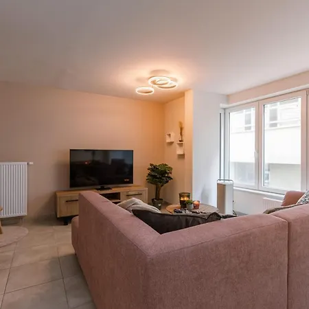 Lovely Family With Lateral Sea View Apartment